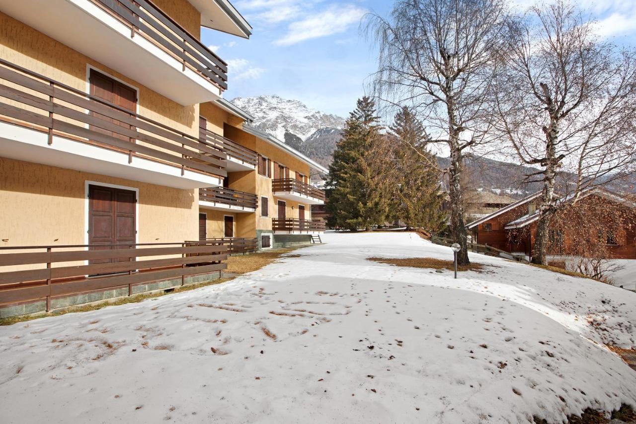 Condominio Solena Борміо Екстер'єр фото